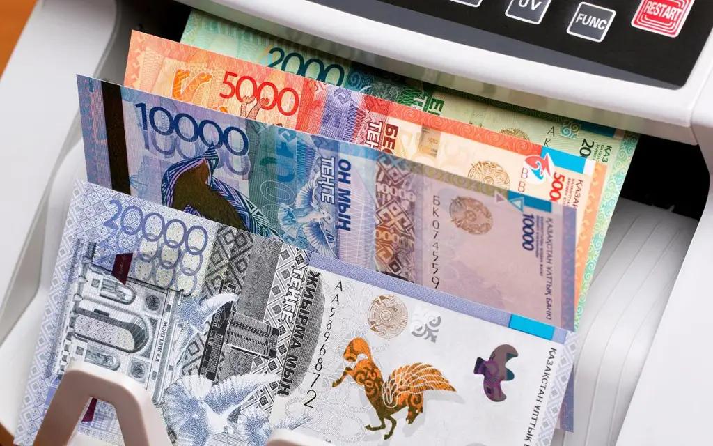 Тенге упал до 0.1654 сома. Курсы валюты Нацбанка на 6 декабря