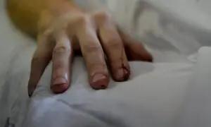 Медицинада мыйзамсыз иш алып баргандарга жоопкерчилик күчөтүлдү