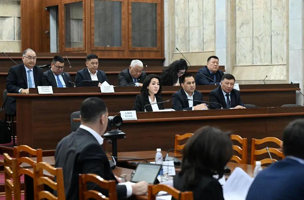 Жогорку Кенеш одобрил законопроект о дополнительном финансировании для Камбаратинской ГЭС-1