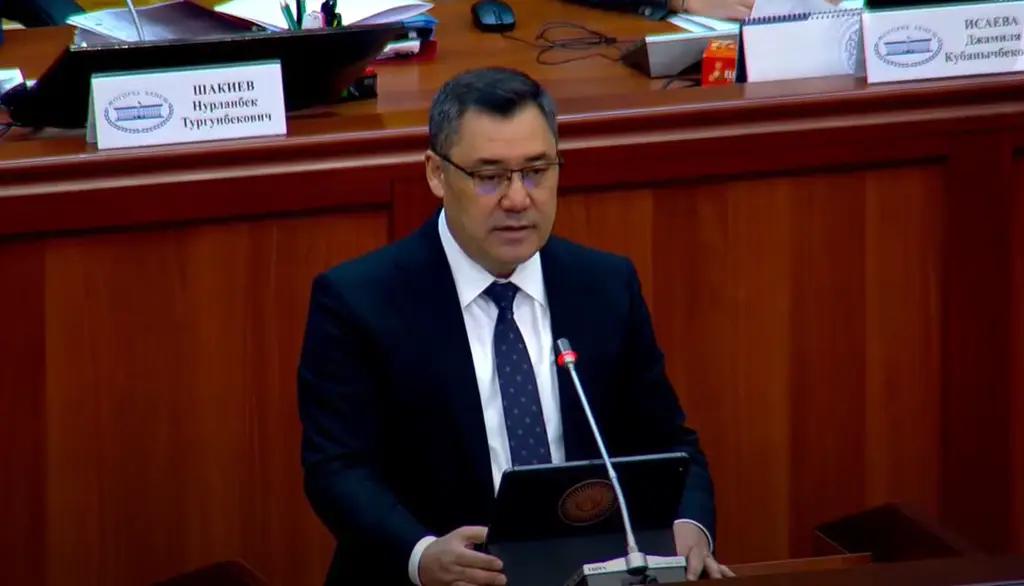 Президент прокомментировал отставку Акылбека Жапарова