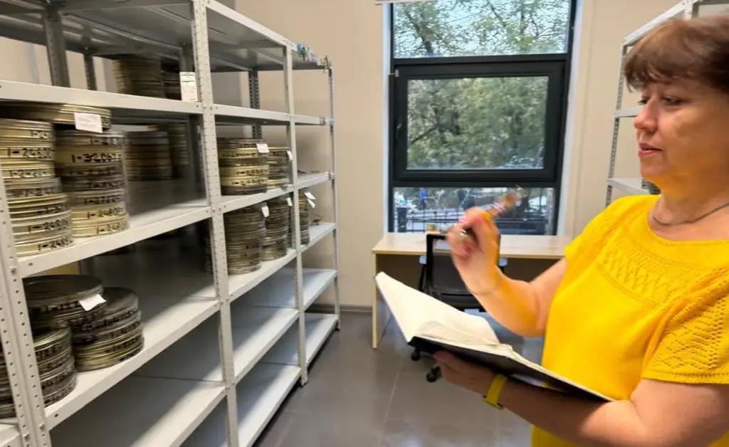 EFSD and ADB donated a digitised copy of a film about the Toktogul HPP to Kyrgyz power engineers