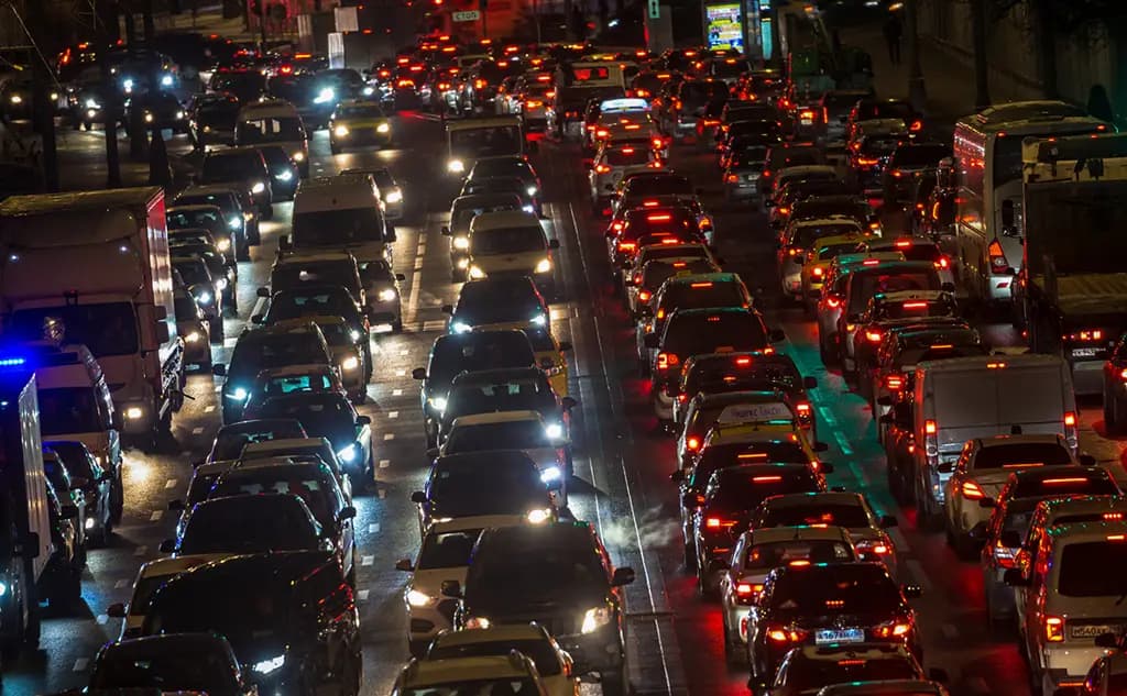 Bishkek drivers will spend over 43.7 million KGS in traffic jams today.