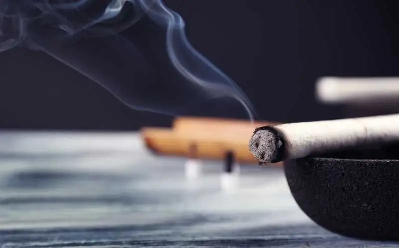 Бишкекским заведениям выписали штрафы на 200 тысяч сомов за нарушение запрета на курение