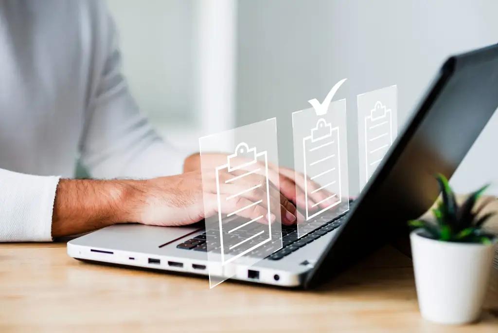 Приказы о приеме на работу, увольнении, отпусках в госуправлении будут онлайн