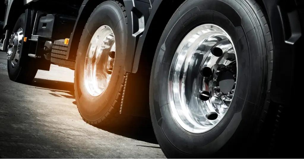 За нарушения законодательства в сфере транспорта были наложены штрафы на более чем 24 млн сомов