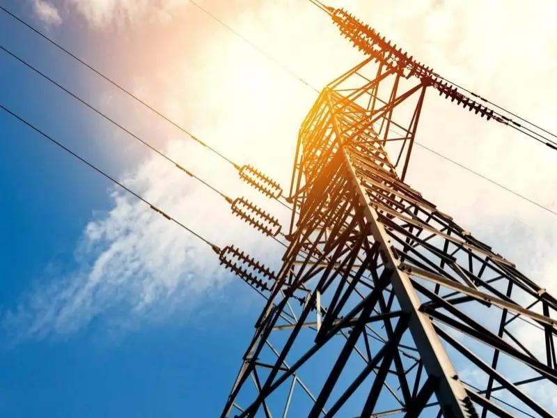 В Бишкеке будут заменены 3 тысячи 695 изоляторов на высоковольтных линиях электропередачи