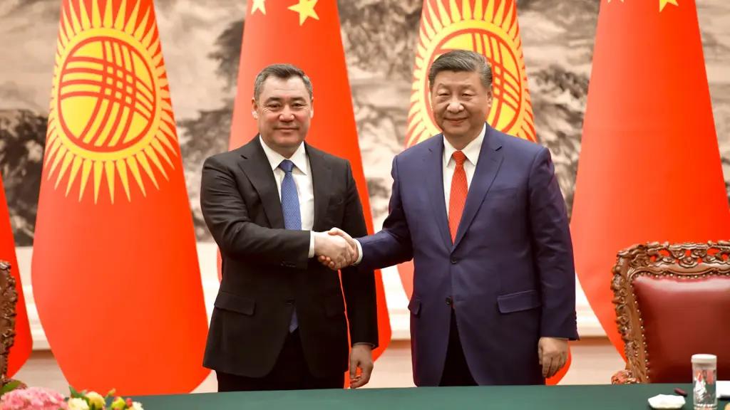 Подписан меморандум между КР и КНР о содействии осуществлению групповых туристических поездок