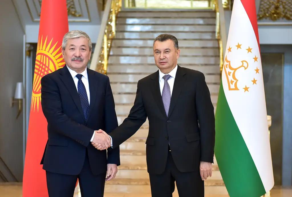 Кыргызстан и Таджикистан обсудили торгово-экономическую и энергетическую сферы