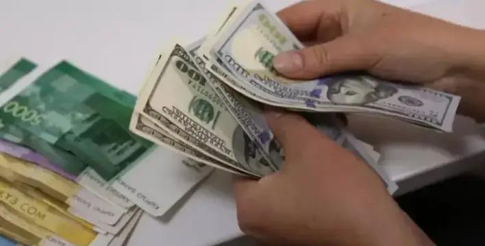 Банки купили доллары на торгах по курсу 87.45 сома