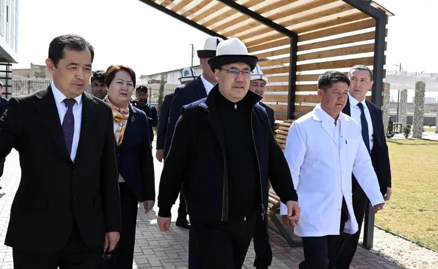 Садыр Жапаров объявил о выделении 1 млрд сомов Баткену и открыл учебно-лечебный комплекс КГМА