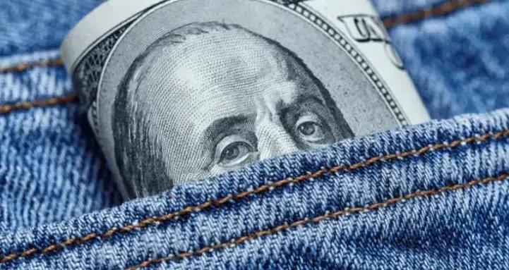 В Бишкеке оштрафован незаконный валютчик — Нацбанк