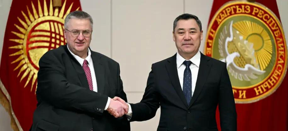 Садыр Жапаров встретился с вице-премьером России Алексеем Оверчуком