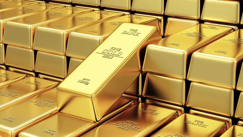 Gold price rose slightly after declining