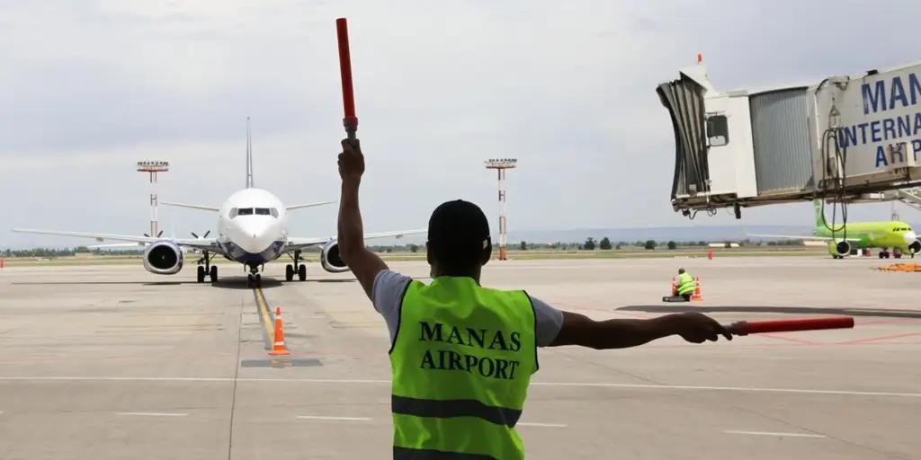 "Манас" аэропортунун учуп-коно турган тилкесин оңдоо иштери күзүндө аяктайт