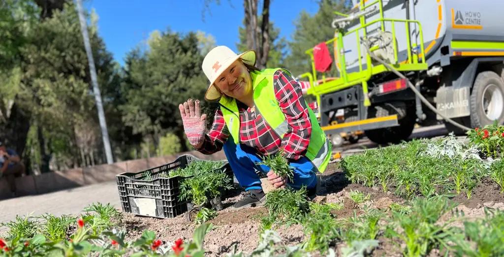 Бишкекте быйыл 1,6 млн гүл тигилет