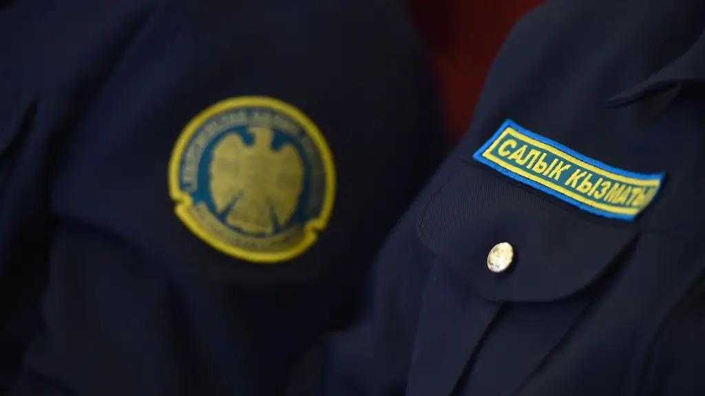 Ишкерлерге мыйзамсыз айыппул салган 25 салыкчы айыпка жыгылды