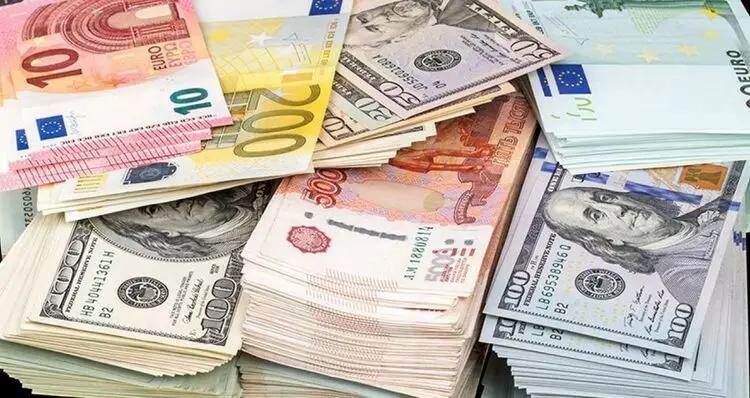 Сом просел к тенге и юаню, но укрепился к евро и рублю. Курс НБ КР
