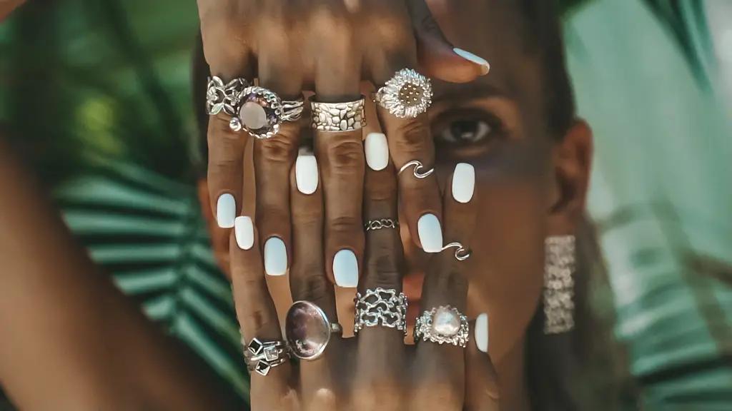 Кыргызстанцы потратили на ювелирные украшения почти 120 млн сомов