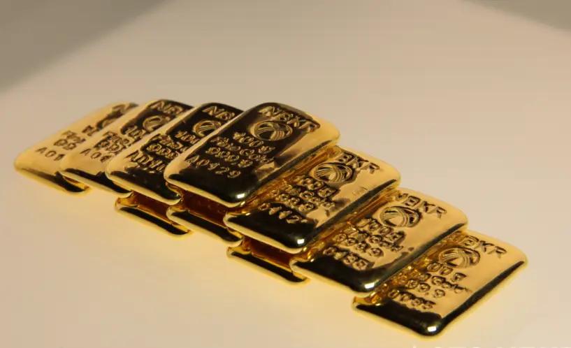 Унция золота подешевела за сутки на 651.5 сома