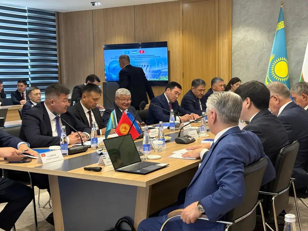 В Узбекистане обсудили вопросы поставок электроэнергии и водно-энергетического сотрудничества