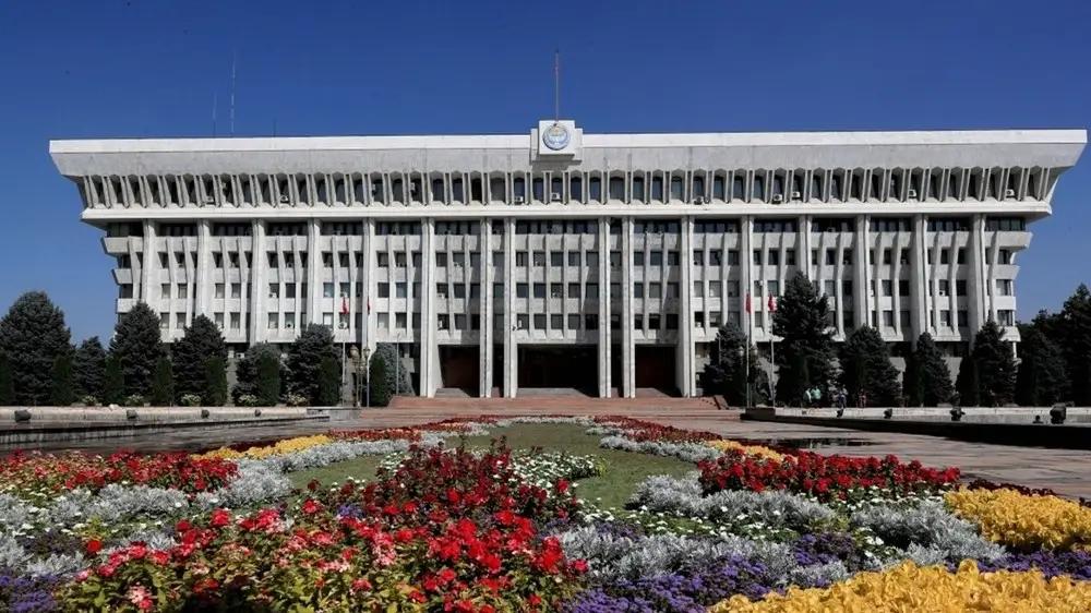 The Kyrgyz Republic wants to ban people from working in government agencies and participating in elections even if they have a clean criminal record.