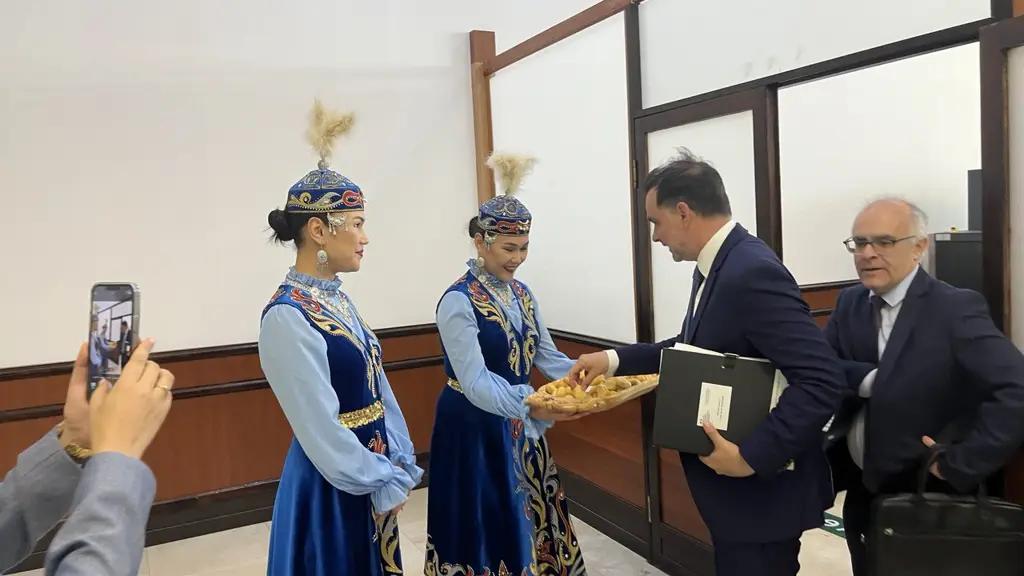 Бакыт Сыдыков провел переговоры с представителями французского бизнеса MEDEF