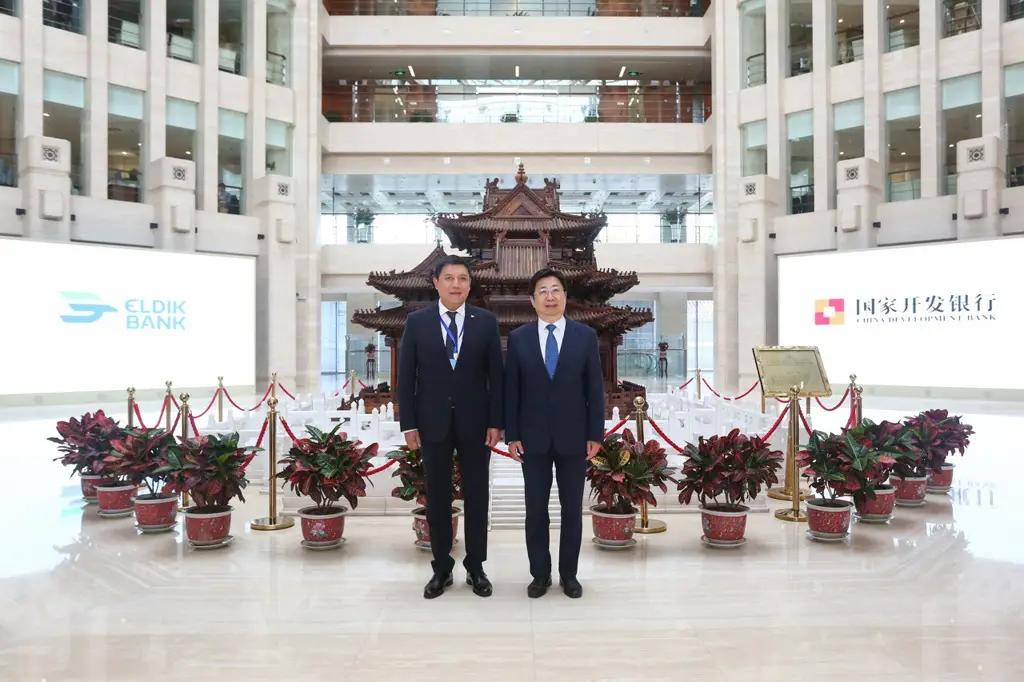Делегация «Элдик Банка» провела встречу с Госбанком развития Китая