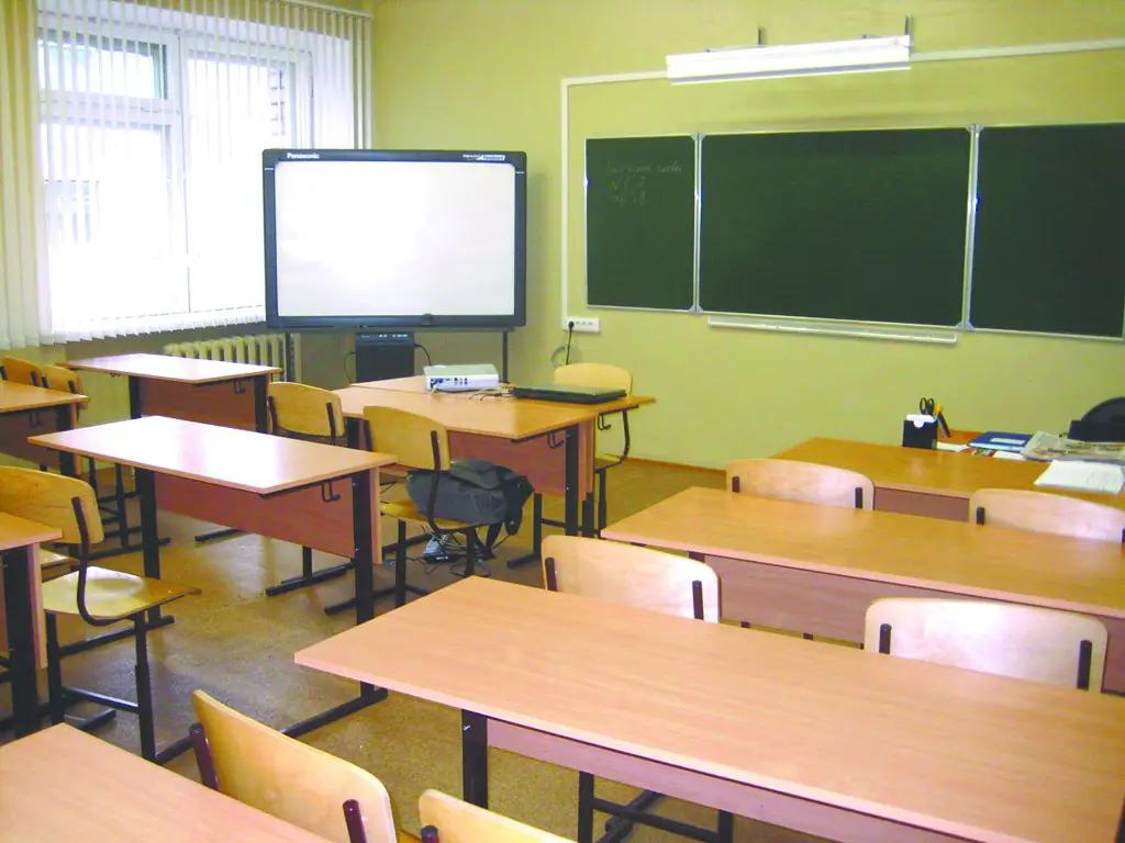 В учебных заведениях страны выявлено почти 12 тысяч нарушений требований пожарной безопасности