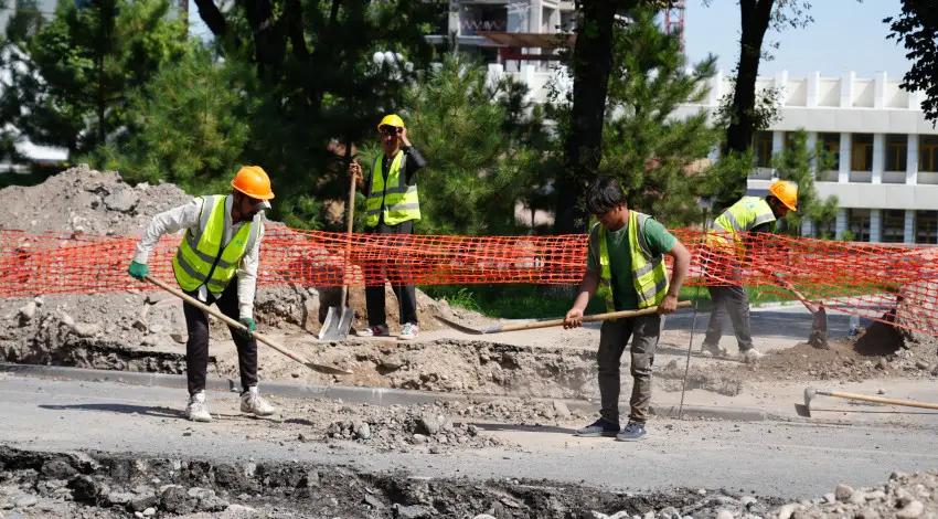 Mayor Approves Accelerated Reconstruction of Frunze Street Heating Network in Bishkek