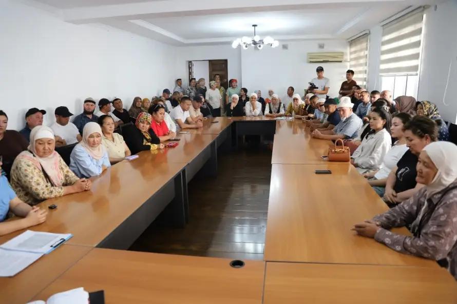 Бизнесменам Джалал-Абада рассказали, кого коснутся изменения в налоговом законодательстве