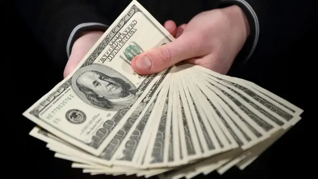 The dollar fell on interbank trading
