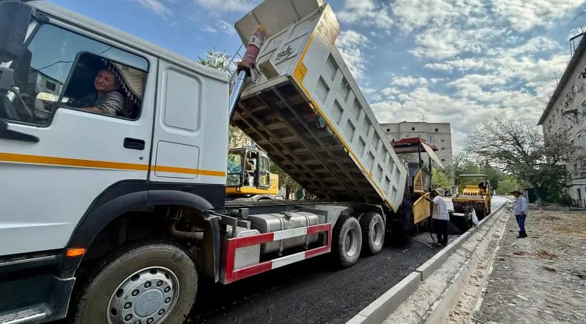 Roads inside courtyards are being repaired in the southern neighbourhoods of the capital