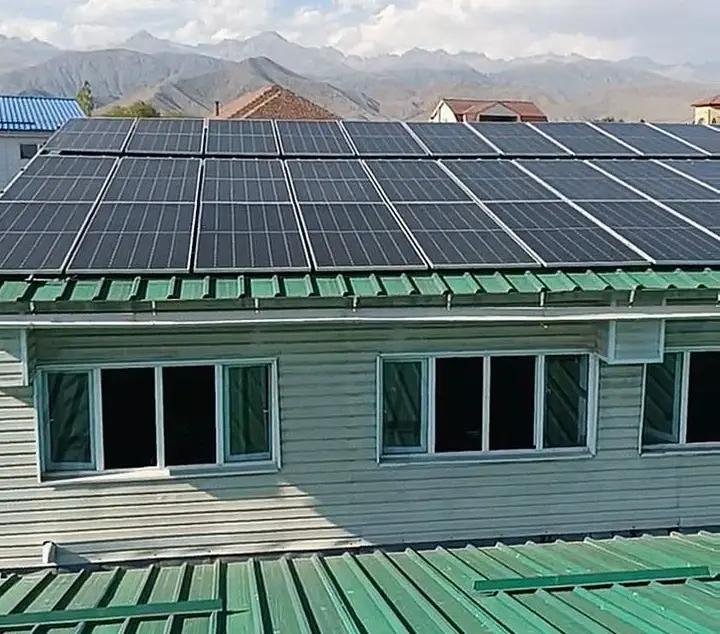 The Dolen sports complex in Cholpon-Ata has reduced its electricity consumption by almost three times thanks to solar panels