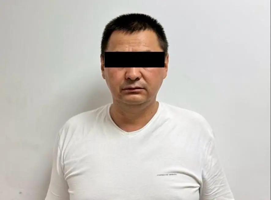 Пара талап кылуу фактысы боюнча Эсеп палатасынын инспектору кармалды
