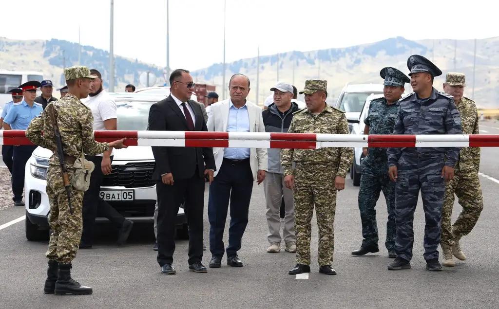 “Каркыра-автожол” көзөмөлдөө-өткөрүү пункту суткалык иштөө режимине өттү