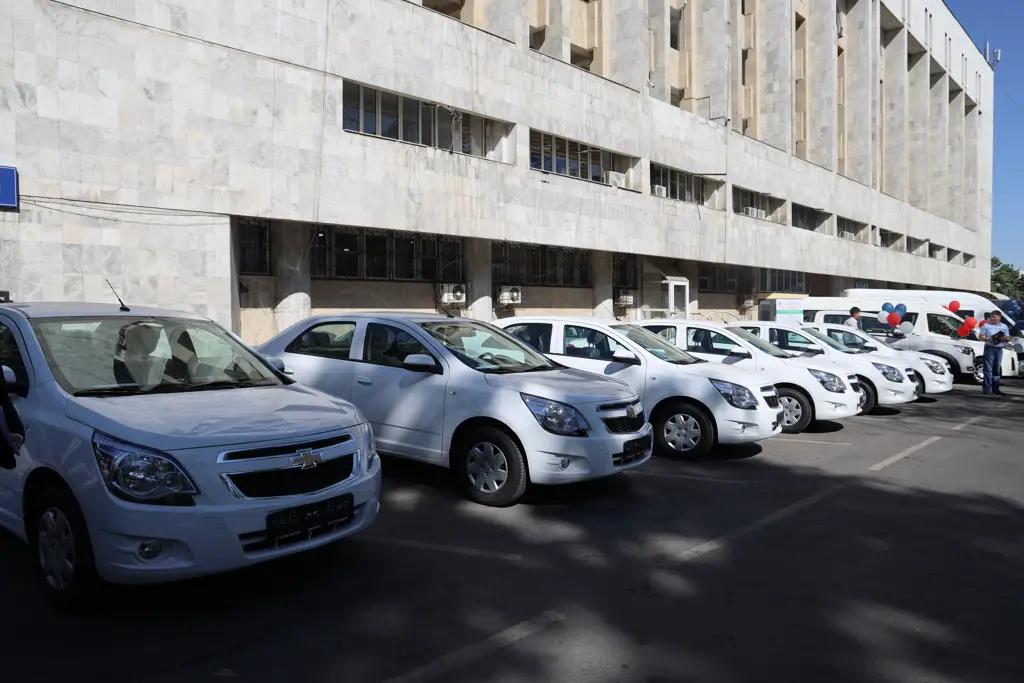 Official vehicles handed over to departments of the Ministry of Agriculture
