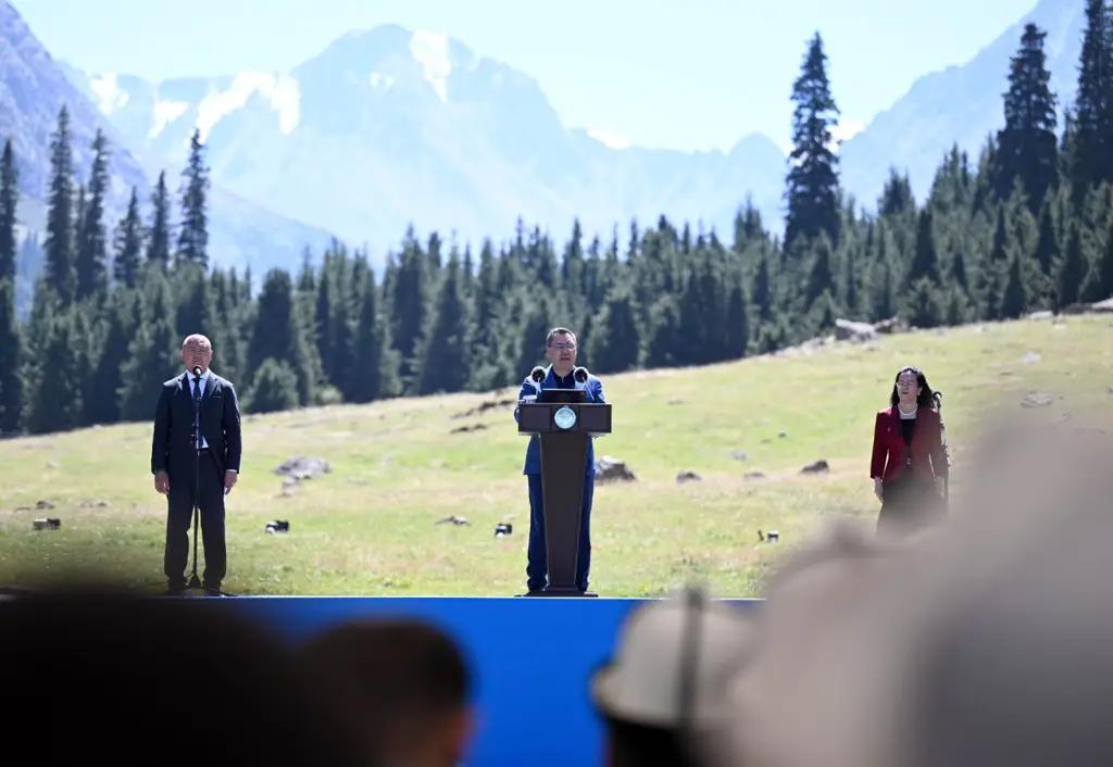 The president launched a project to build the Barskoon–Bedel highway using his own funds