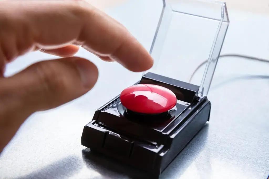 Во всех школах Бишкека установлены «тревожные кнопки», на их обслуживание выделено 15 млн сомов