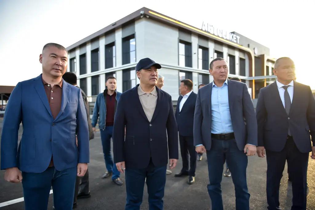 Балыкчыда автобекет реконструкцияланып, Президент кыдырып көрдү