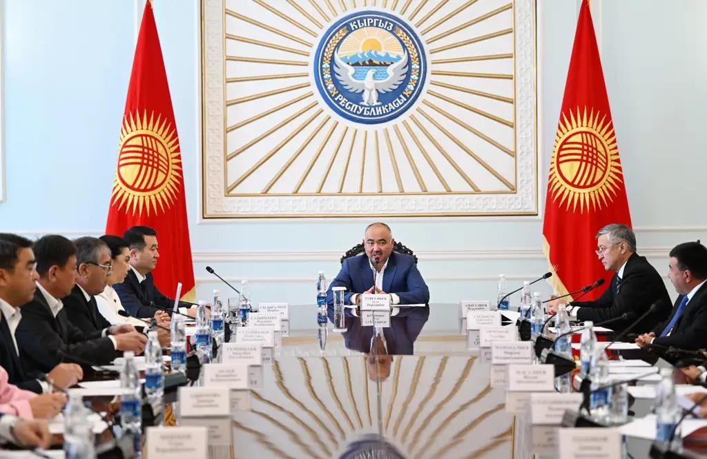 Сегодня депутаты ЖК рассмотрят вопрос о самороспуске парламента