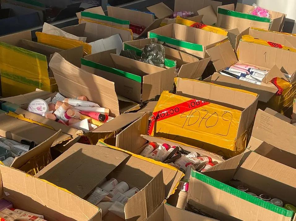 Сотрудники ГНС пресекли незаконный ввоз косметических средств на сумму свыше 5 млн сомов