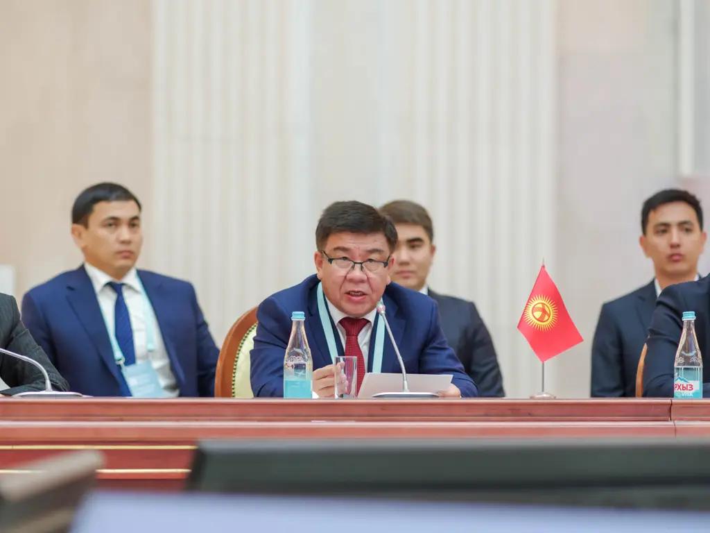 Глава ГНС КР рассказал о роли налогового инспектора на совете руководителей налоговых служб СНГ