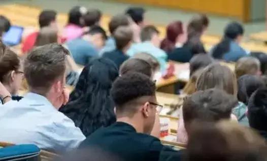 В Кыргызстане сократилось количество иностранных студентов