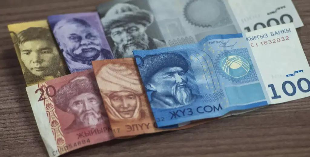 Кийин кыргызстандыктар да төлөй баштайт. Мейманканада калган туристтерден жыйым алуу пландалууда