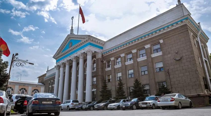 Мэрия Бишкектеги мектепте майнинг-ферма жок экенин билдирди