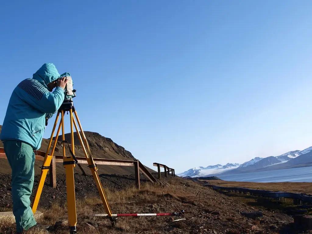 Кыргызстан изучает возможность привлечения «Росгео» для совместной геологоразведки