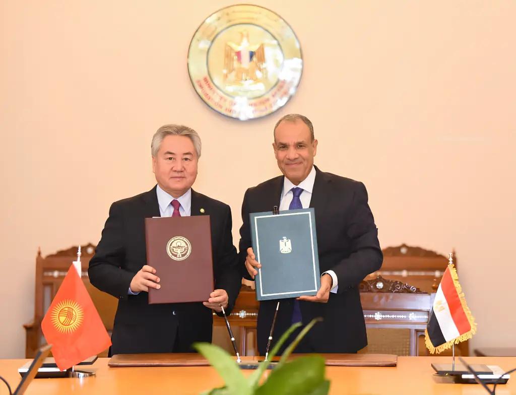 Кыргызстан и Египет отменили визы для дипломатов двух стран