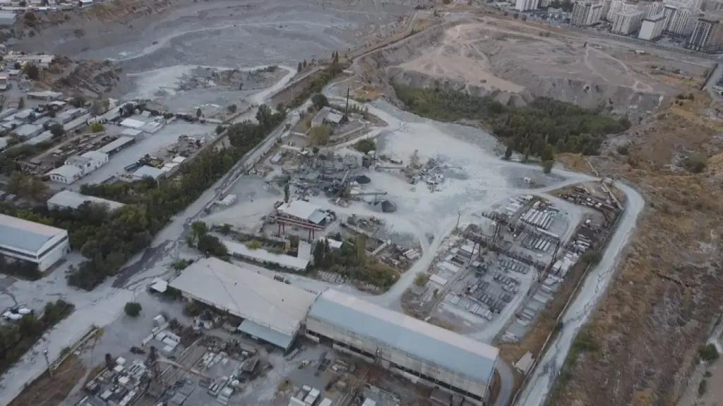 Кабмин продлил срок внешнего управления в компании «Кум-Шагыл»