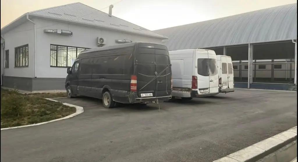 В Баткенской области пресекли канал перевозки контрабандных грузов и бытовой техники