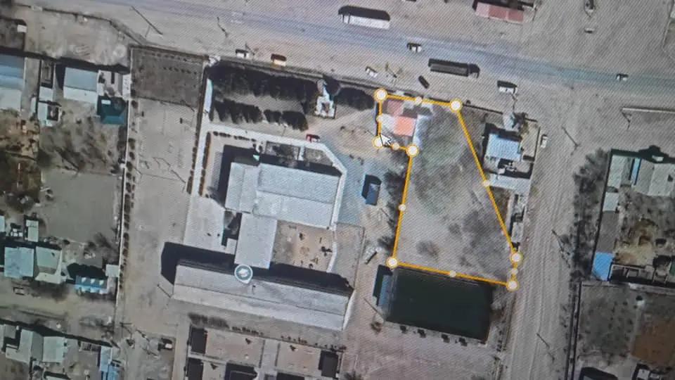 Тоң районунда мектепке тиешелүү жер тилкеси мамлекетке кайтарылды